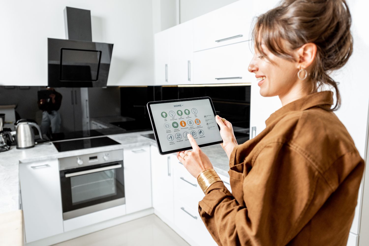 The integration of smart home technology has become an increasingly popular choice for homeowners. From enhancing convenience to improving energy efficiency, smart home appliances offer a myriad of benefits that resonate with property owners seeking to elevate their living spaces.