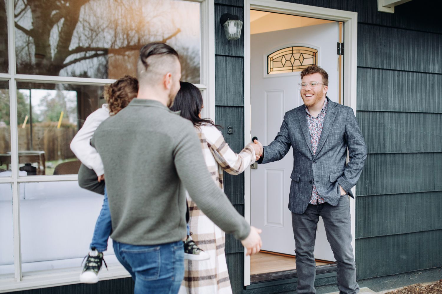 What to Look for in a Great Real Estate Agent, building a Strong Relationship